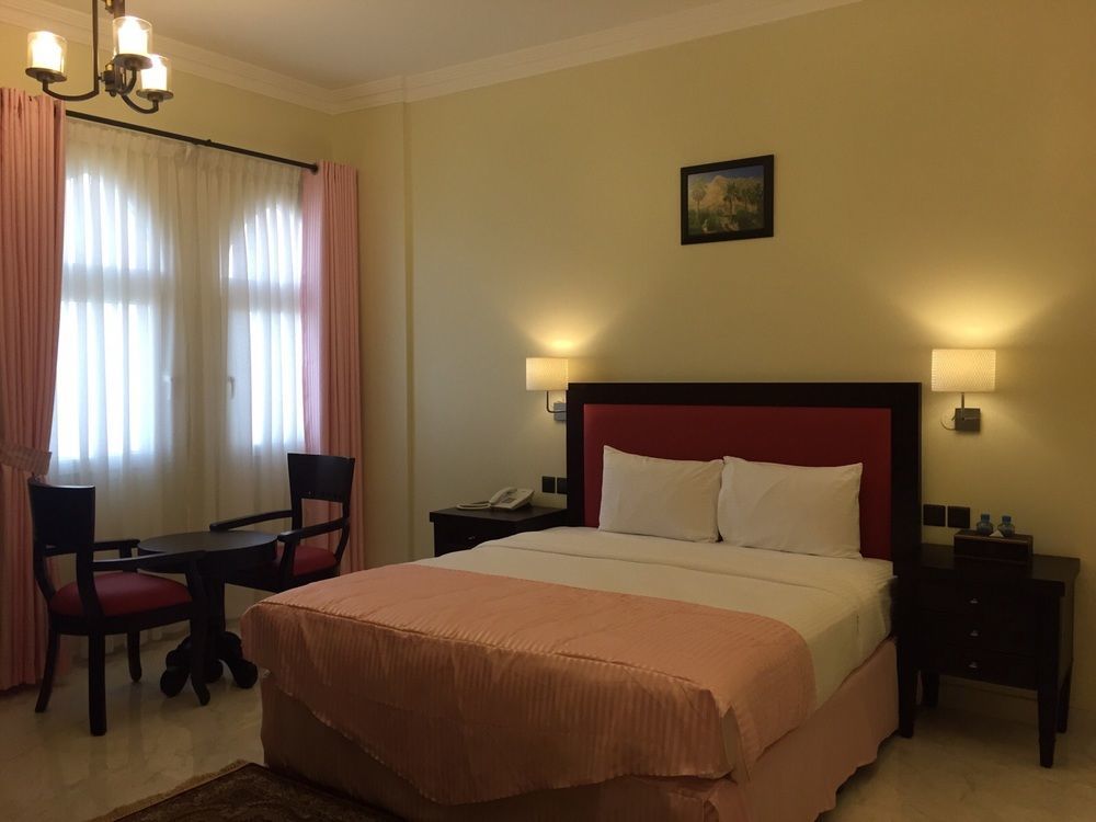 Remas Hotel Suites - Al Khoudh, Seeb, Muscat Exterior photo
