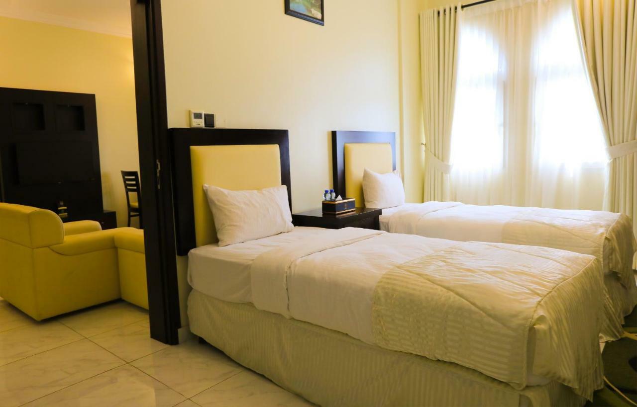 Remas Hotel Suites - Al Khoudh, Seeb, Muscat Exterior photo
